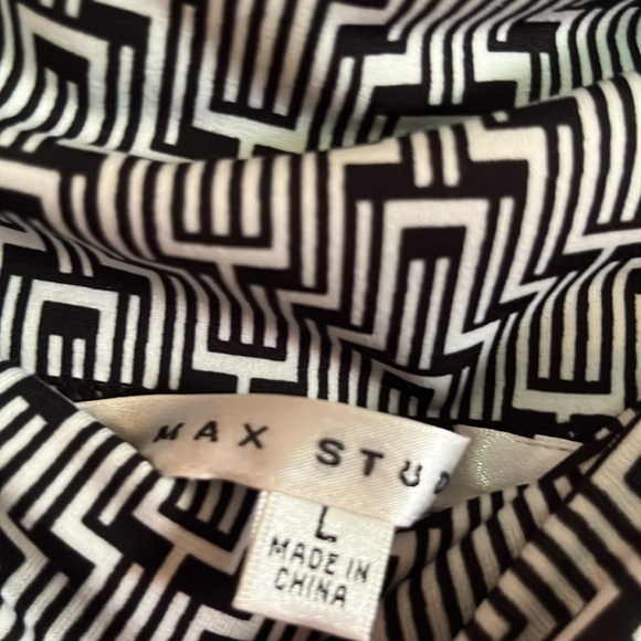 Skirt - Picture 2 of 4